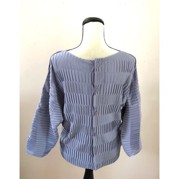 NWT Issey Miyake wave stripe pale grey cardigan blouse - Picture 9 of 13